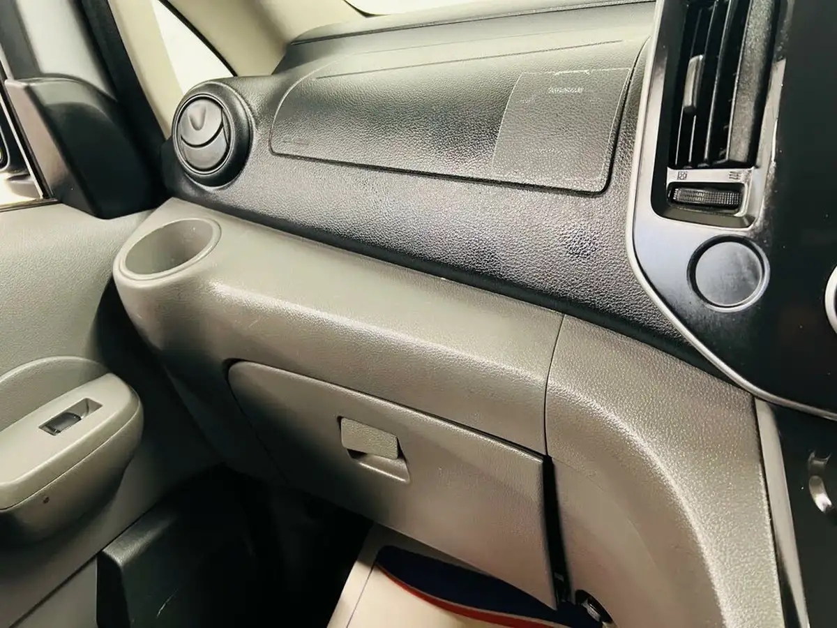 2019-nissan-env200-e-acenta-panel-van-auto-big-11