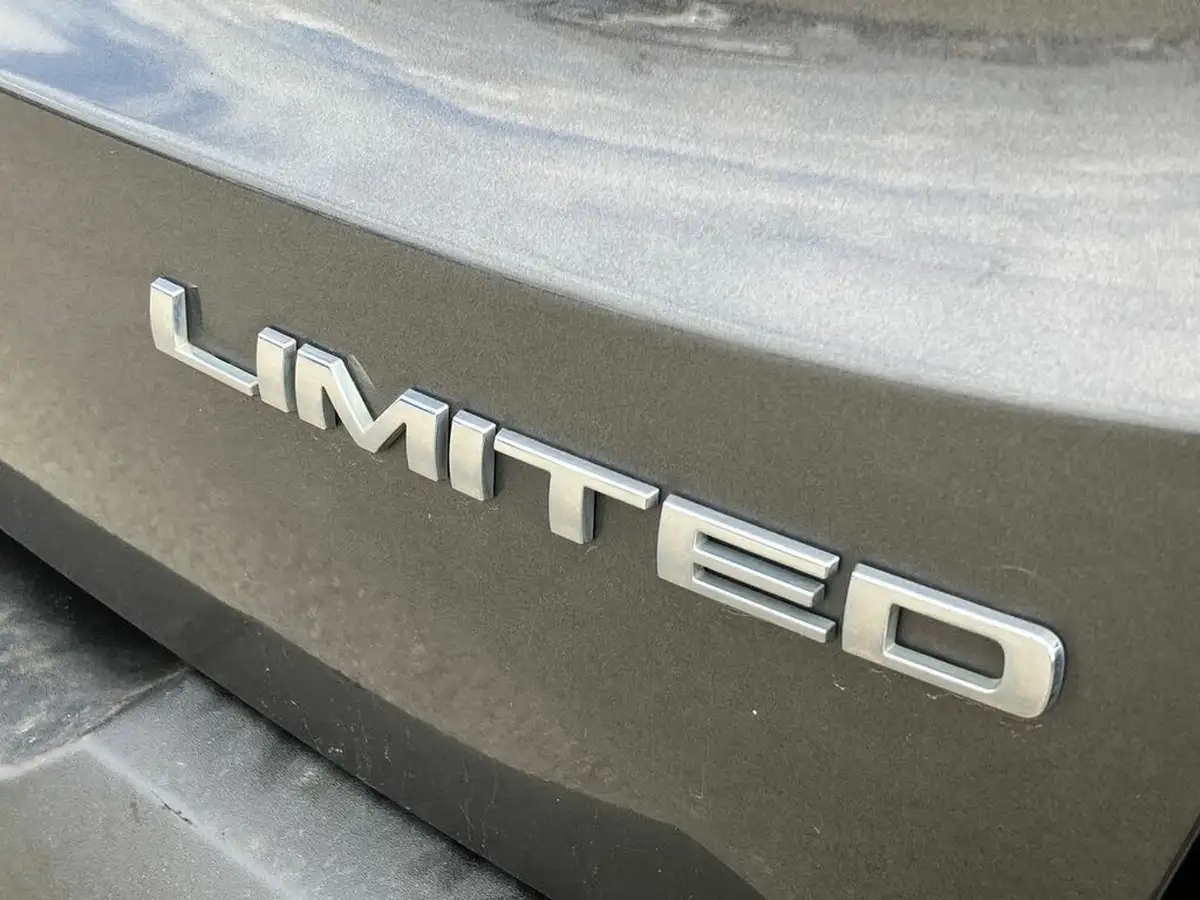 2019-jeep-renegade-10-gse-limited-big-27