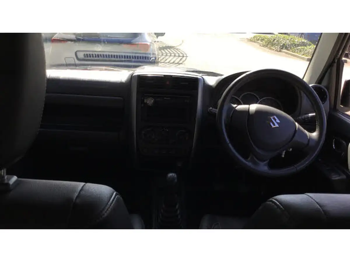 2017-suzuki-jimny-13-sz4-big-8