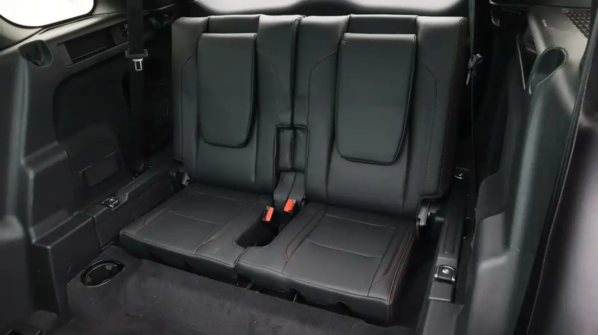 2020-land-rover-discovery-sport-20-d240-r-dynamic-se-big-20