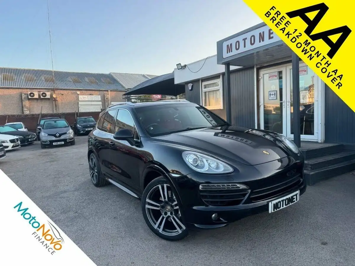 2013-porsche-cayenne-big-36