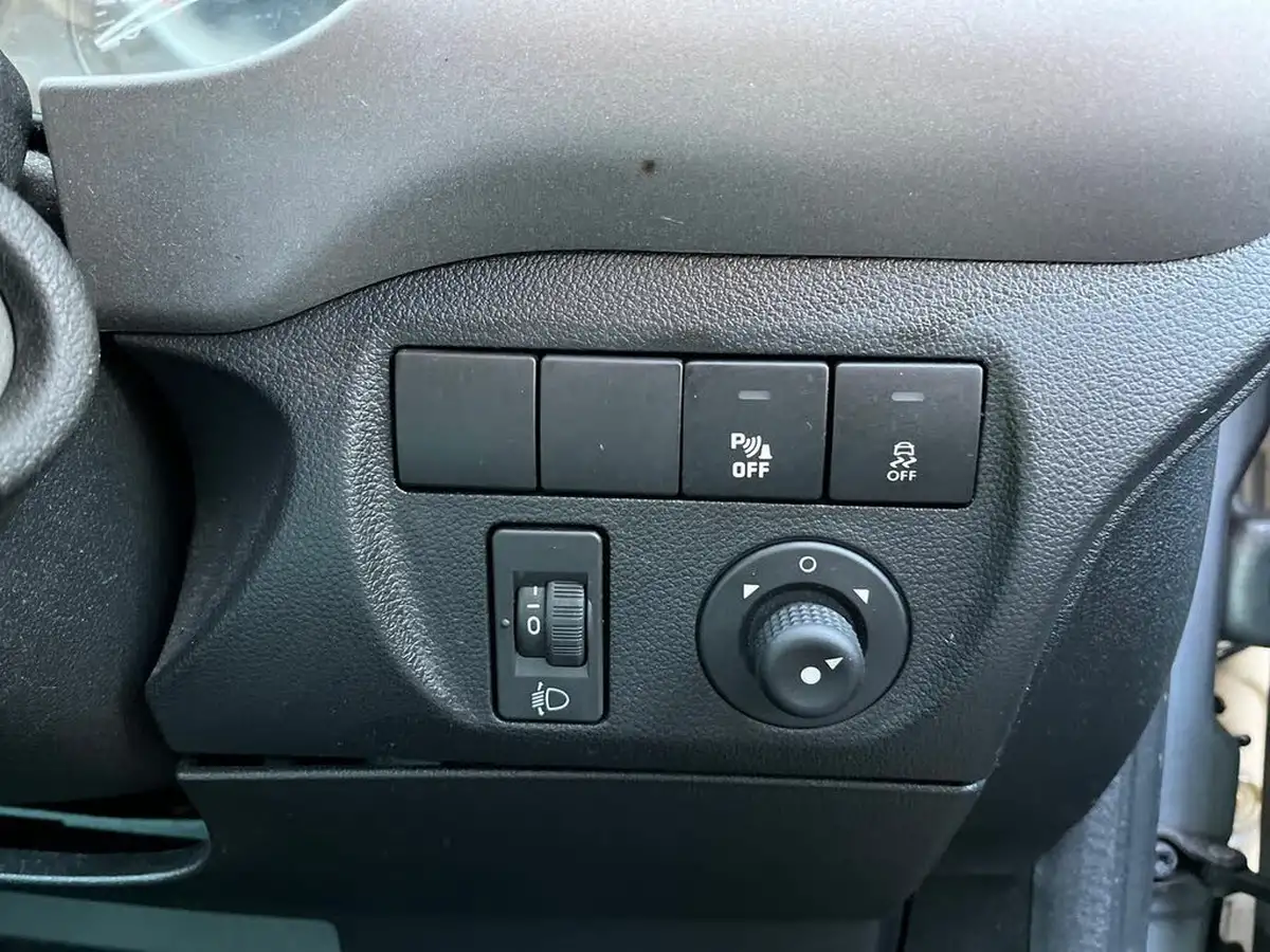 2018-citroen-berlingo-16bluehdi-multispace-feel-100ps-big-21