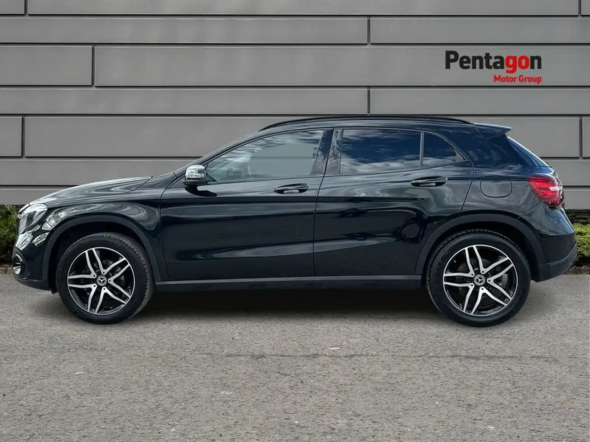 2020-mercedes-benz-gla-class-16-gla-180-urban-edition-ss-7g-dct-big-11