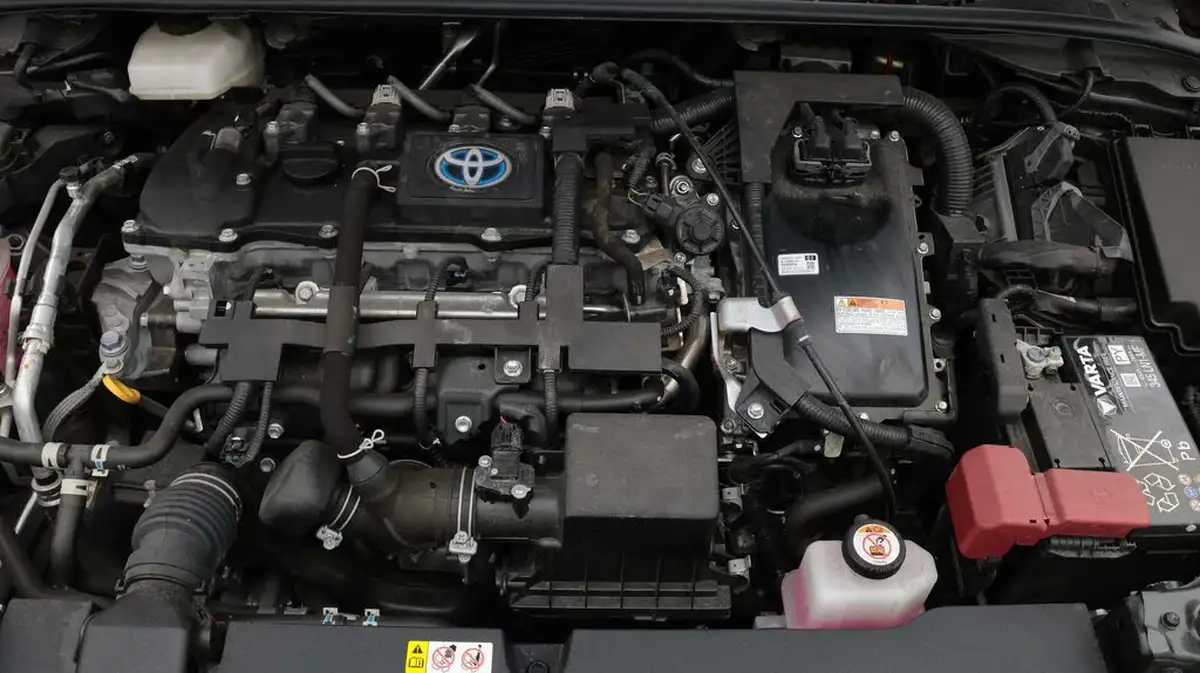 2022-toyota-corolla-18-vvt-i-icon-120bhp-trk-hatchback-5d-big-19