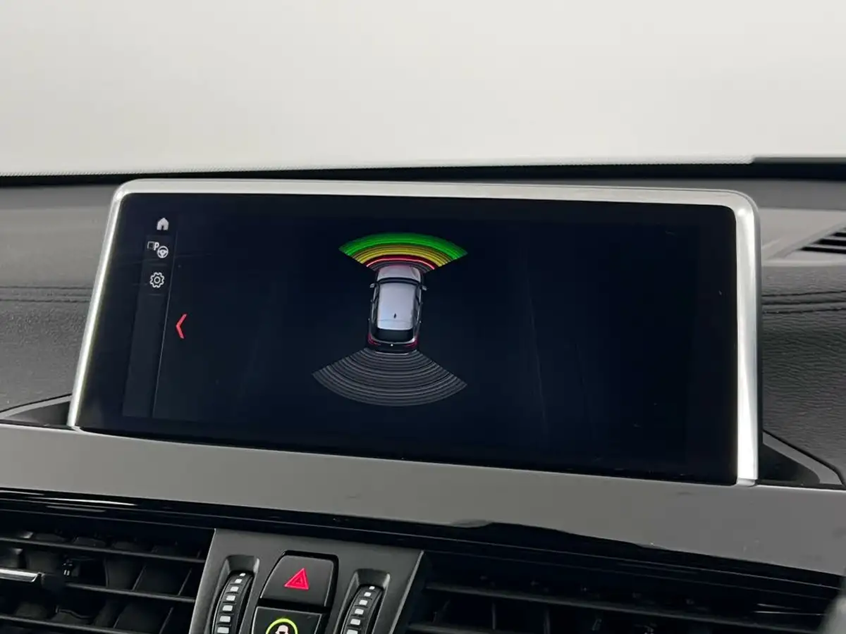 2020-bmw-x1-20-sdrive-20i-xline-big-26