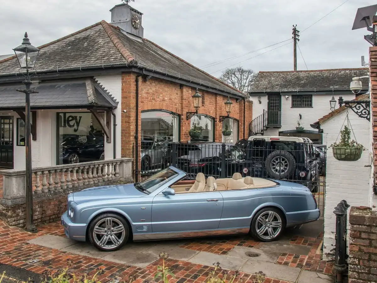 2008-bentley-azure-68-big-8