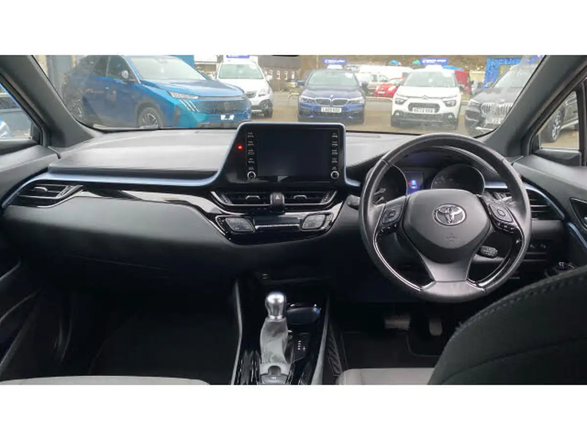 2021-toyota-c-hr-20-vvt-i-design-big-9