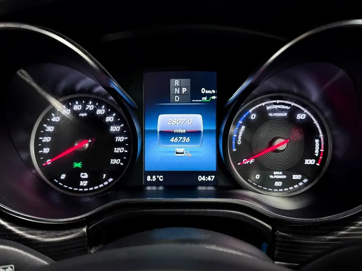 2021-mercedes-benz-eqv-e-eqv-300-sport-premium-big-28