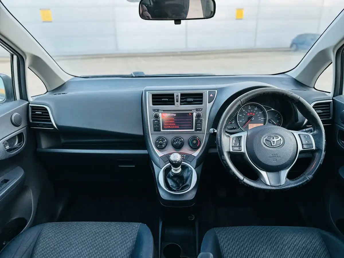 2011-toyota-verso-s-133-t-spirit-big-33
