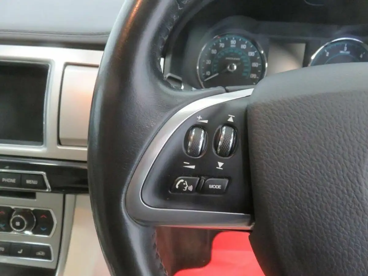 2014-jaguar-xf-30td-s-premium-luxury-saloon-4d-big-38