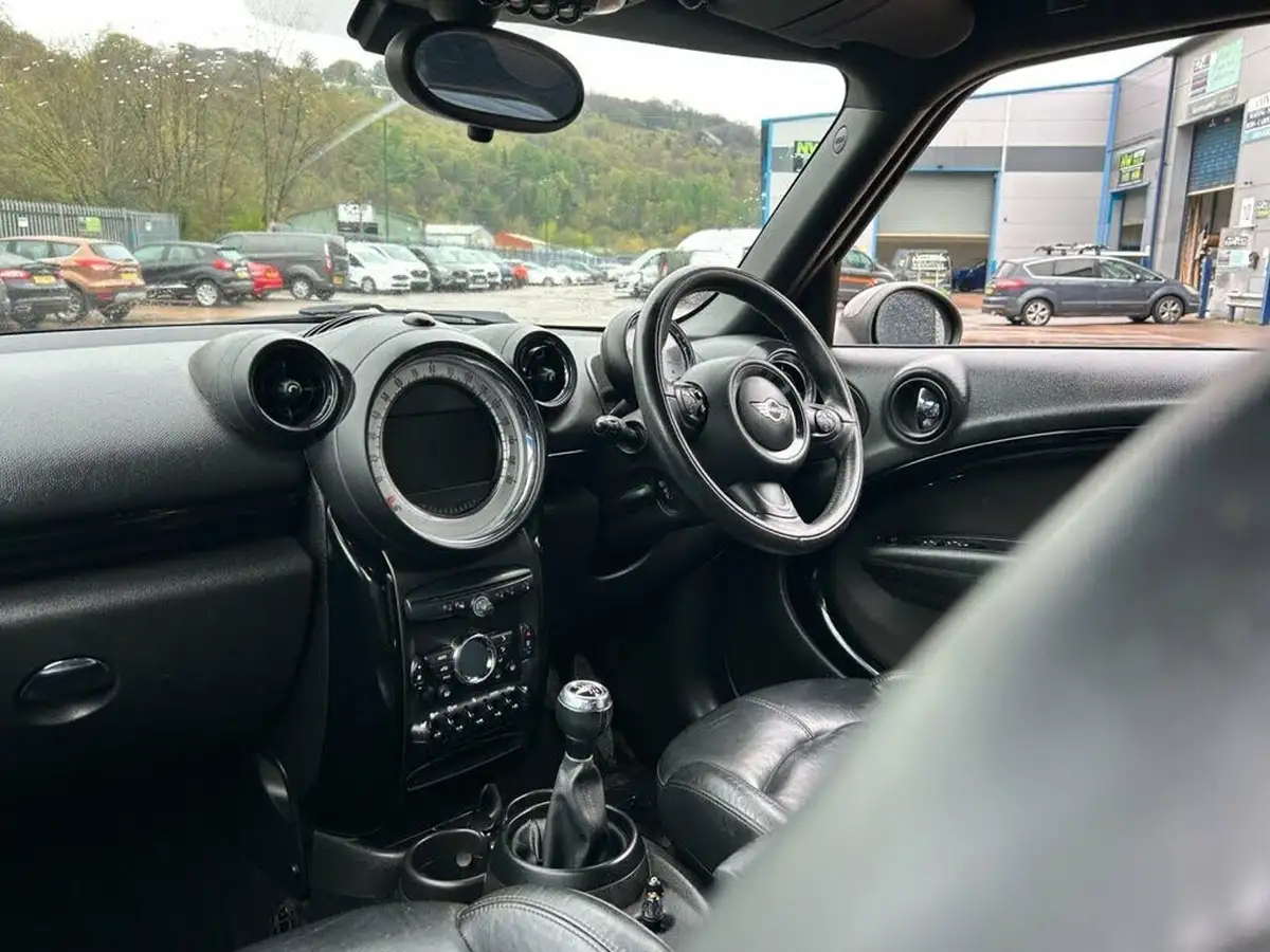 2013-mini-countryman-16-cooper-pepper-big-11