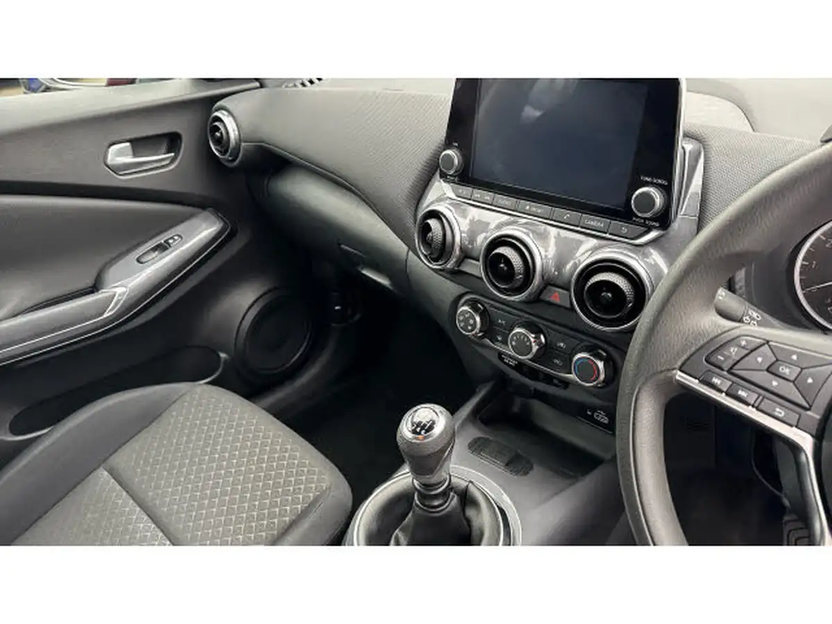 2021-nissan-juke-10-dig-t-acenta-big-13