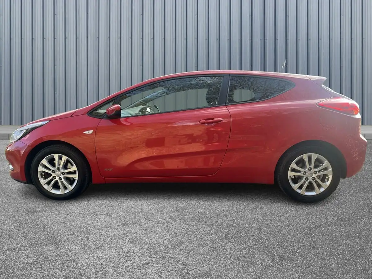 2015-kia-pro-ceed-14-sr7-gdi-1396cc-big-7