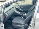 2012-toyota-prius-small-19