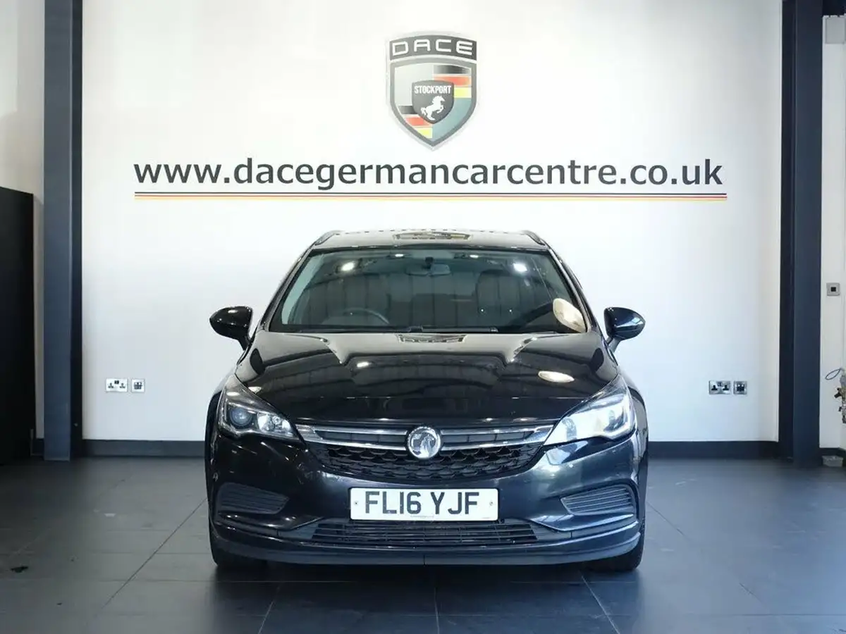 2016-vauxhall-astra-16cdti-tech-line-110ps-sport-tourer-big-4