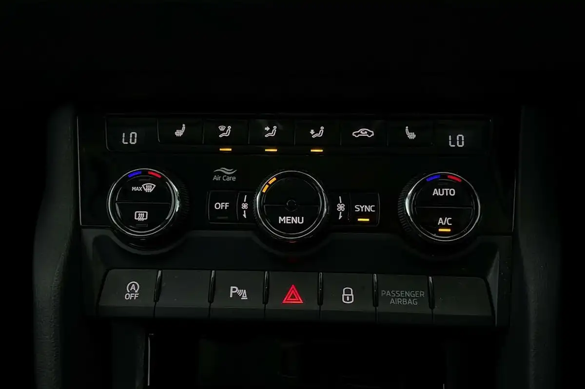 2022-skoda-karoq-15-tsi-se-l-big-13