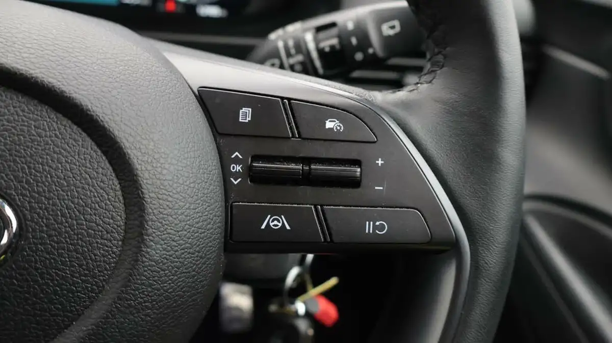 2022-hyundai-bayon-10-t-gdi-premium-100ps-dct-big-23