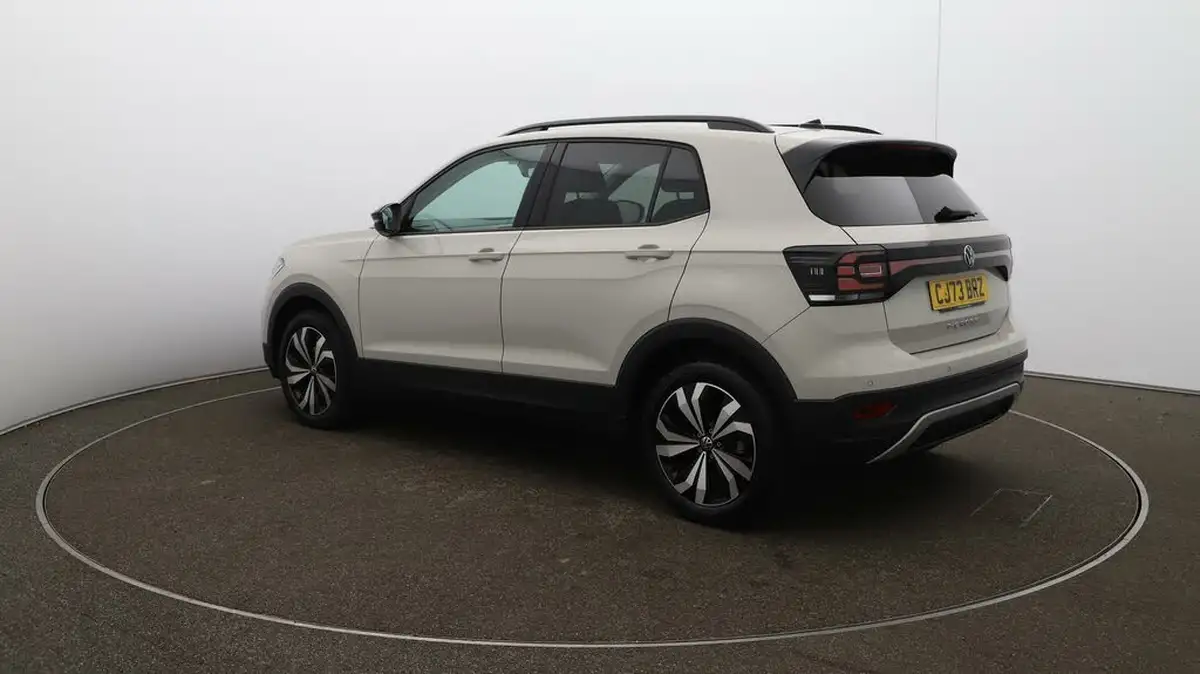 2023-volkswagen-t-cross-10-tsi-black-edition-110ps-big-5