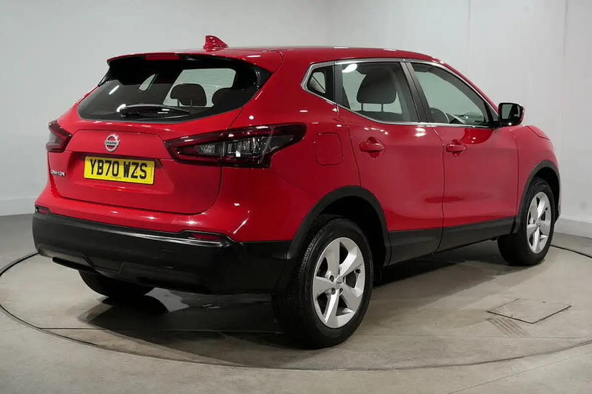 2020-nissan-qashqai-13-dig-t-acenta-premium-140ps-big-7