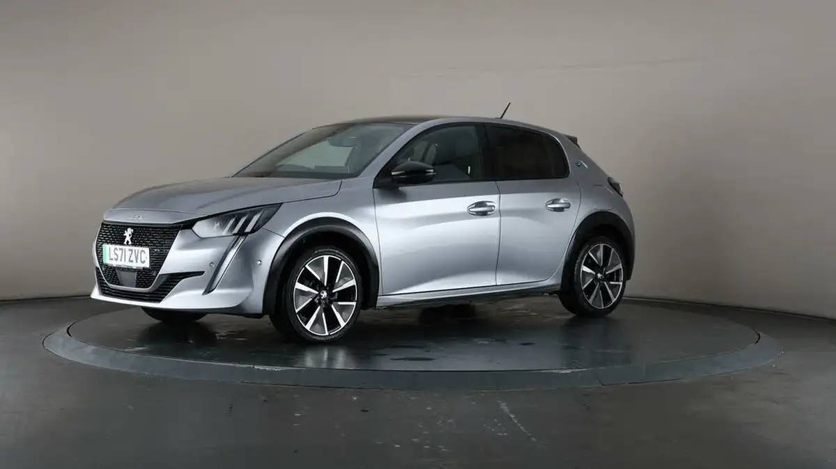 2021-peugeot-208-e-gt-50kwh-big-32