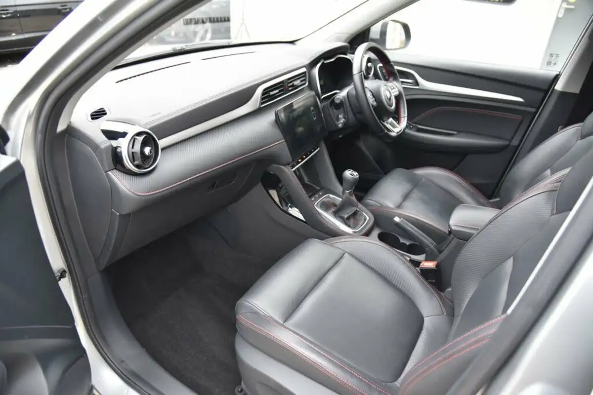 2022-mg-zs-suv-15-vti-tech-exclusive-big-25