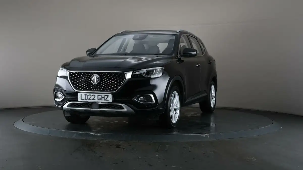 2022-mg-hs-15t-gdi-exclusive-162ps-big-39