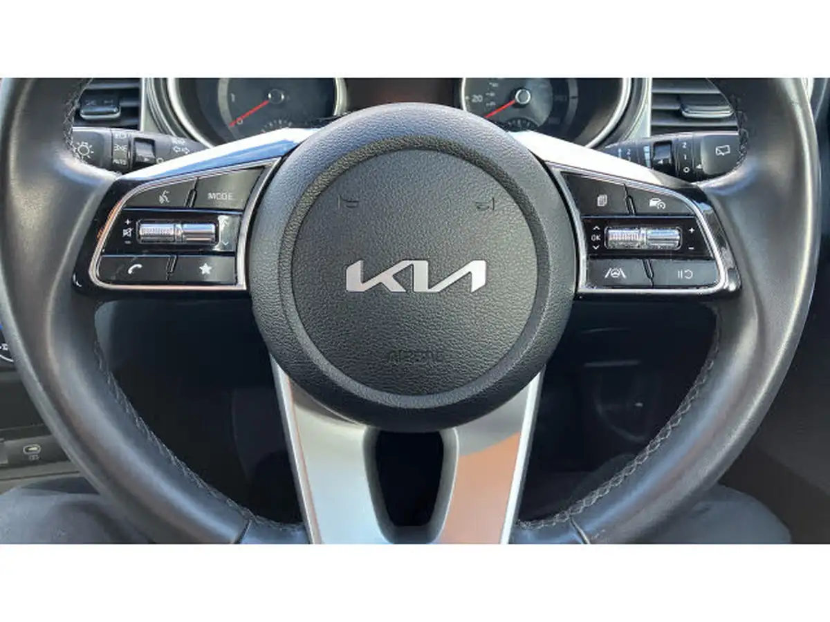 2022-kia-xceed-15-t-gdi-2-big-37