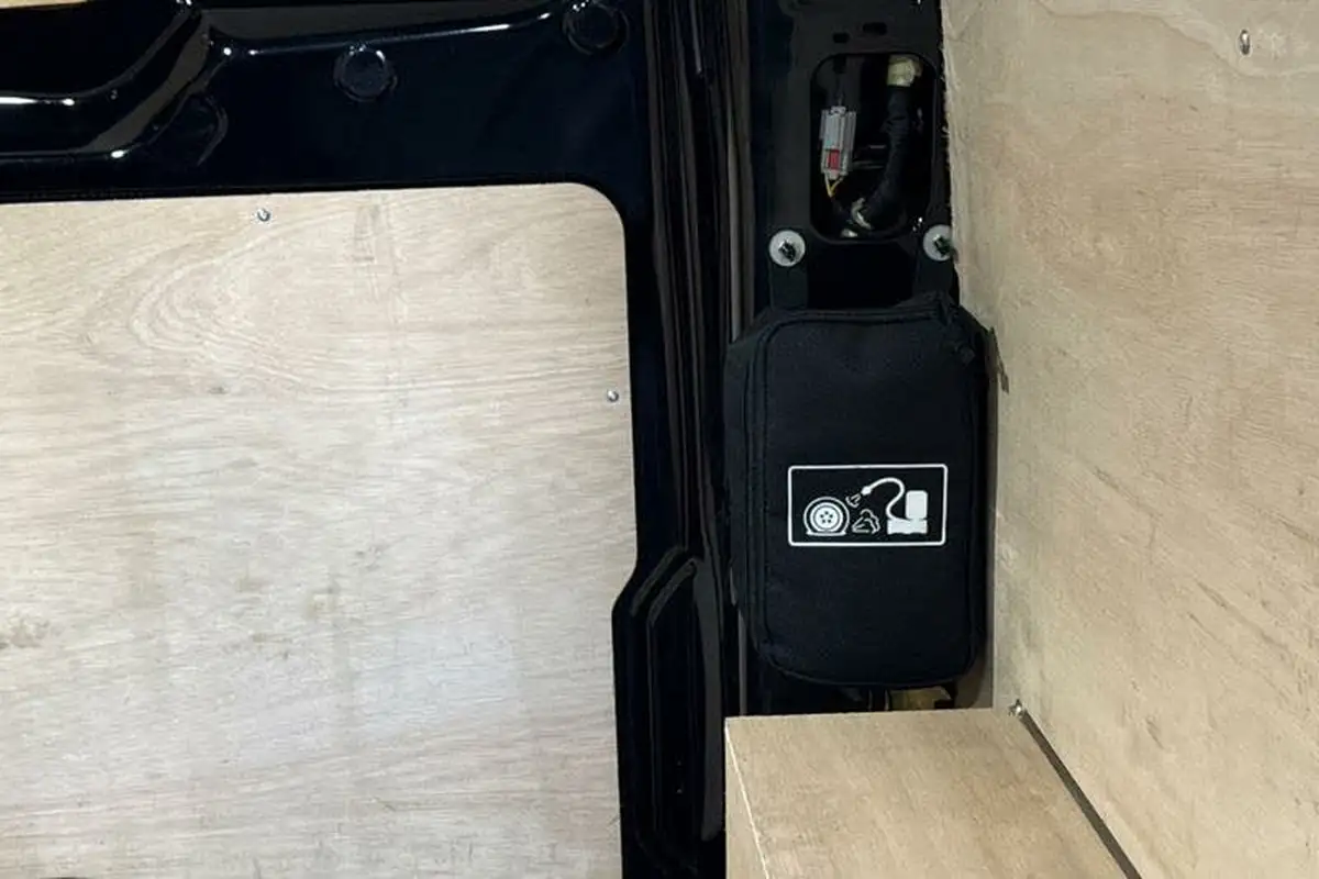 2024-ford-transit-custom-e-320-l1h1-limited-136ps-panel-van-big-33