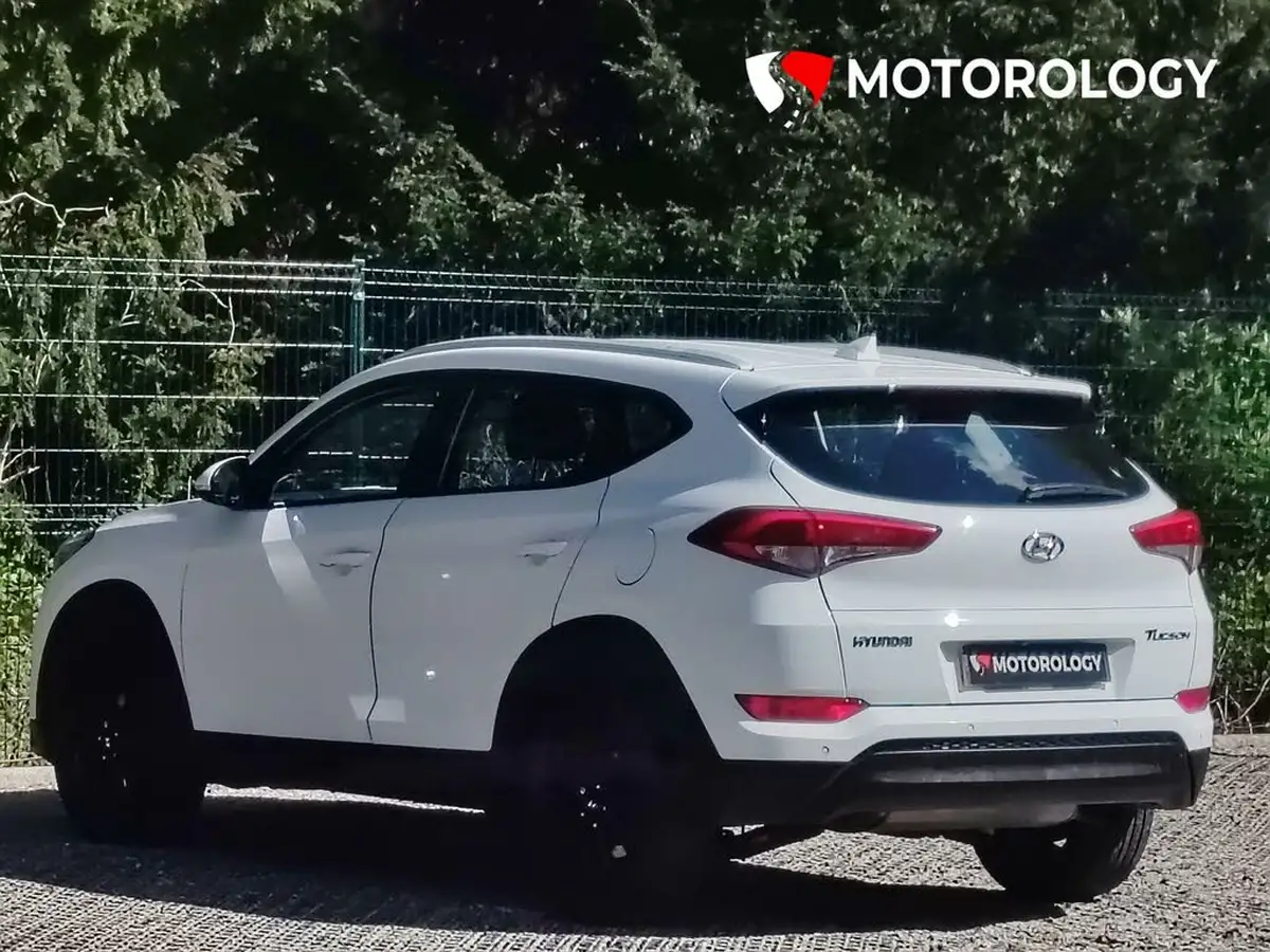 2017-hyundai-tucson-17crdi-blue-drive-se-nav-116ps-big-4