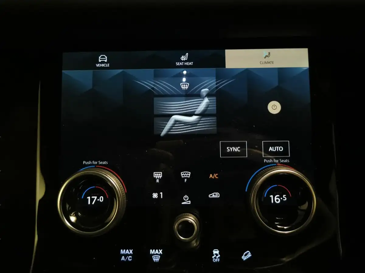 2022-land-rover-range-rover-evoque-15-p300e-r-dynamic-se-big-19