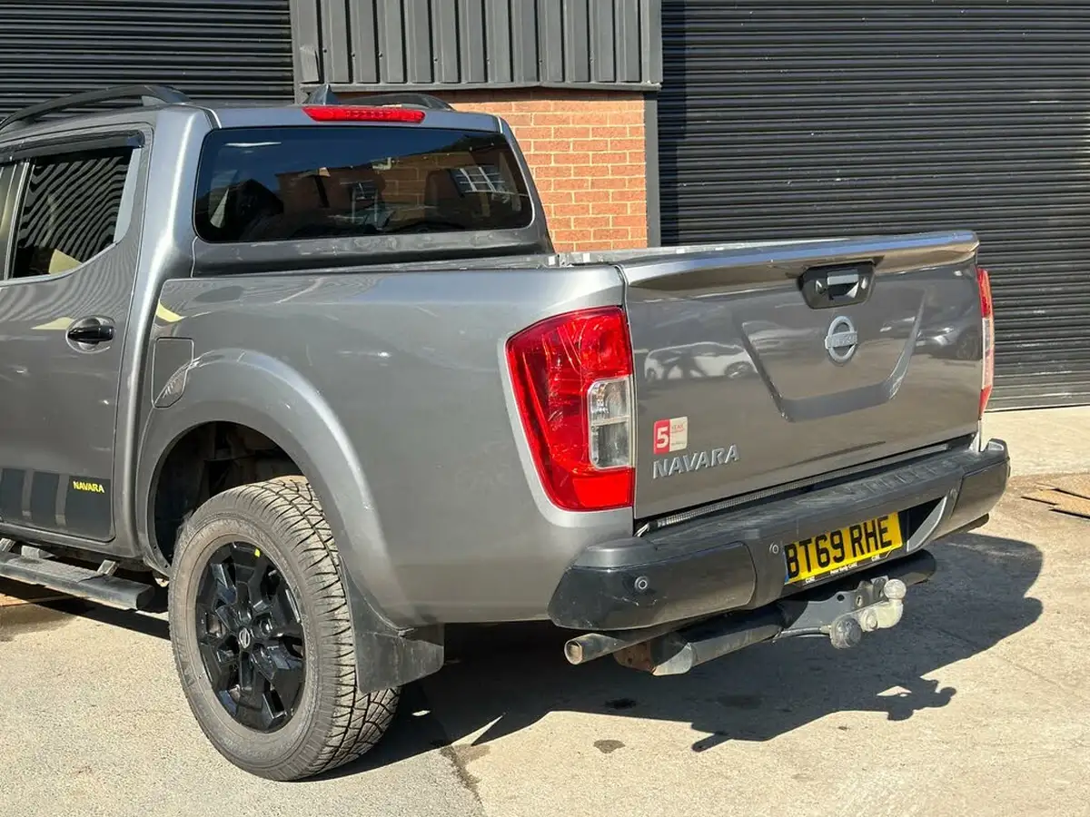 2019-nissan-navara-23dci-tt-n-guard-8-navileathersunroof-auto-big-39