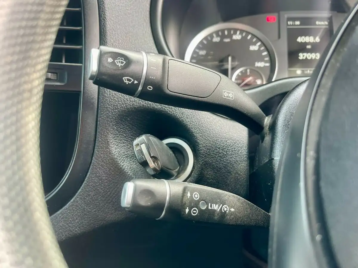 2021-mercedes-benz-vito-18-cdi-114-progressive-l2-panel-big-20