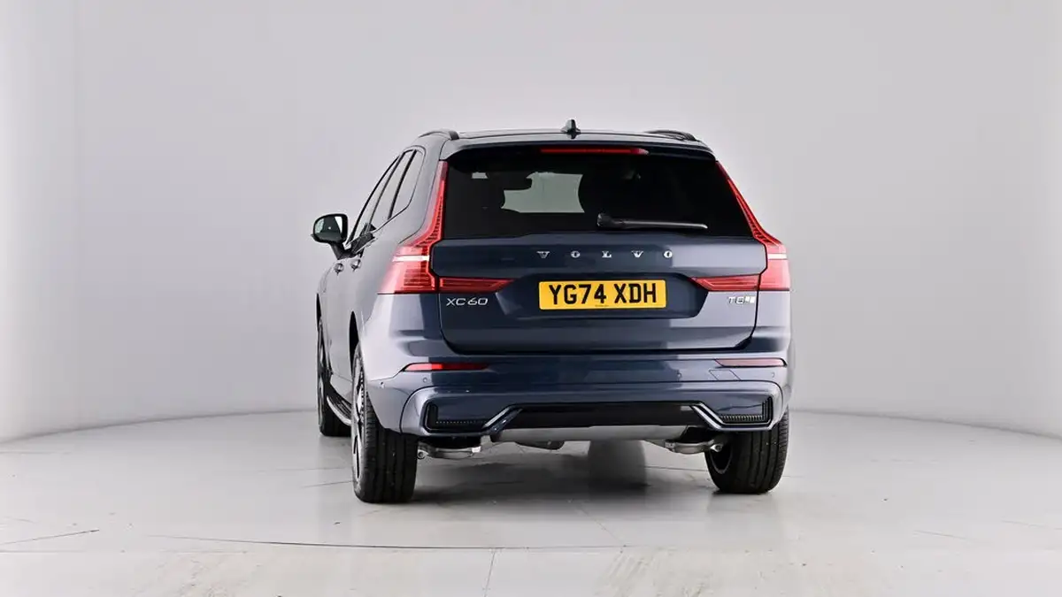 2024-volvo-xc60-20-t8-ultimate-dark-big-71