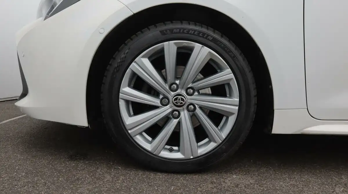 2021-toyota-corolla-18-vvt-i-design-trk-hatchback-5d-big-18