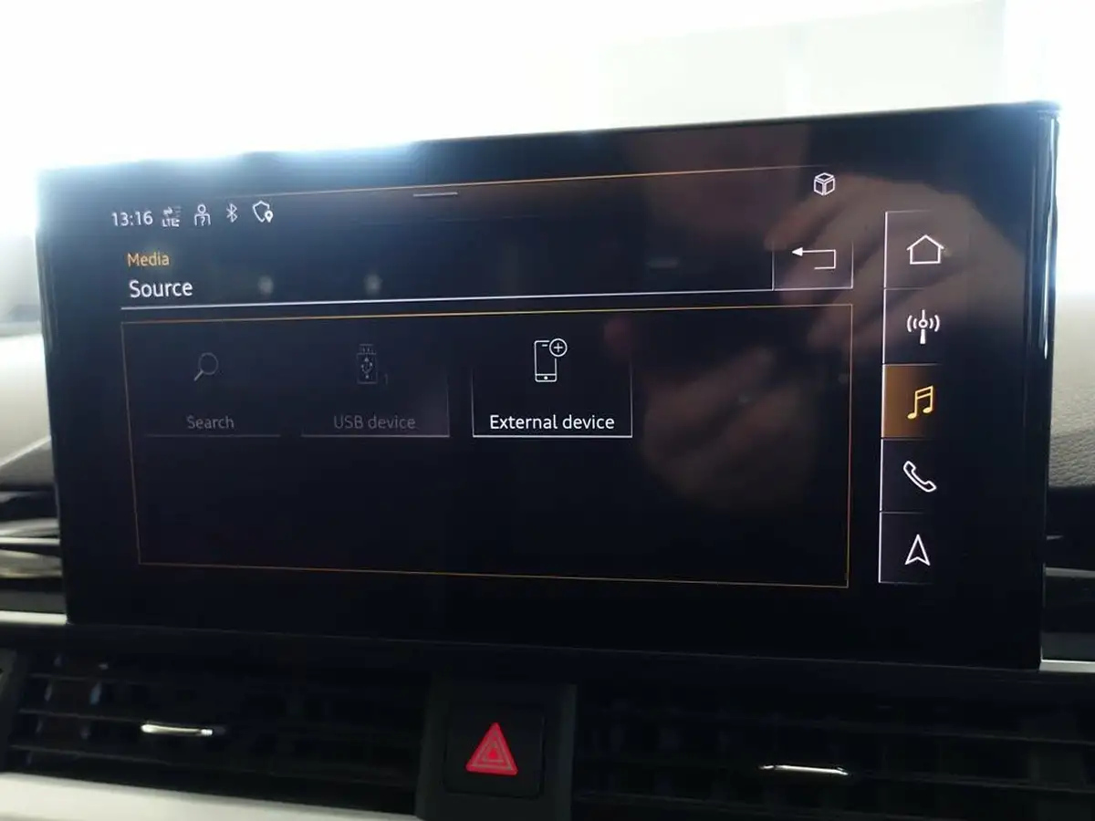 2020-audi-a4-avant-20-30-tdi-s-line-big-29