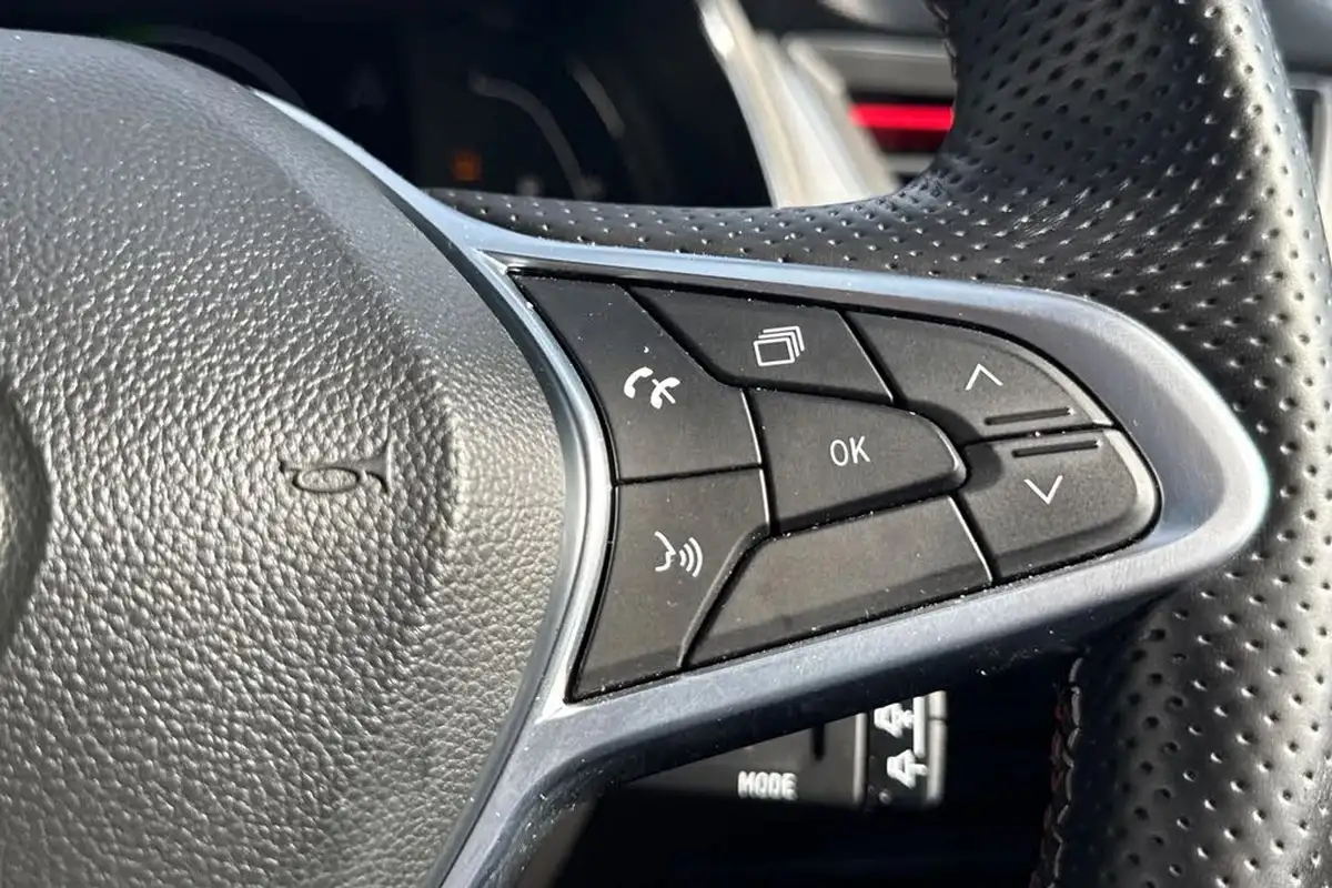 2022-renault-captur-16-rs-line-145ps-rs-line-e-tech-hybrid-big-31