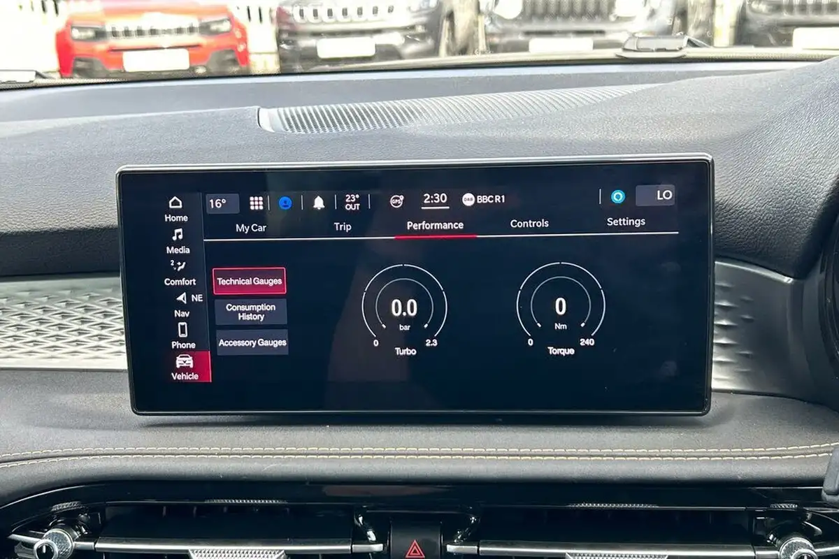 2023-alfa-romeo-tonale-15-ti-big-21