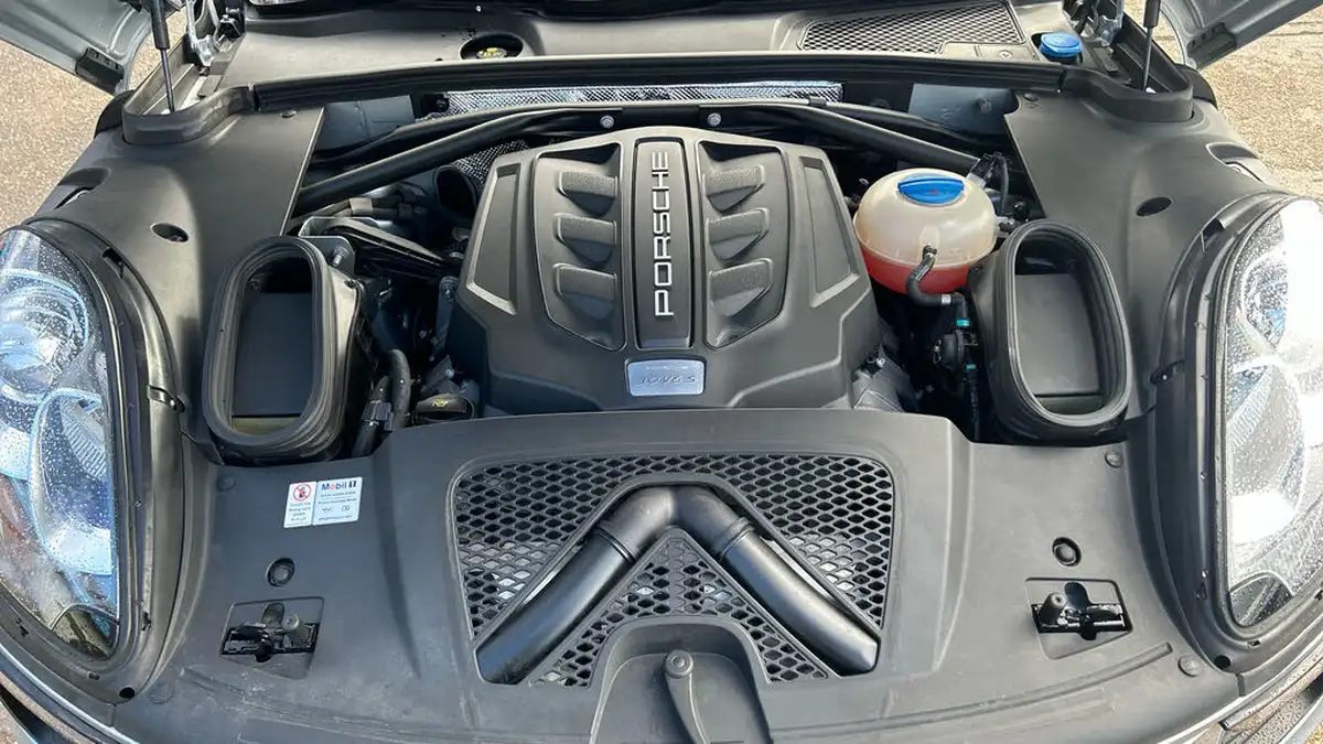 2016-porsche-macan-30-s-big-15