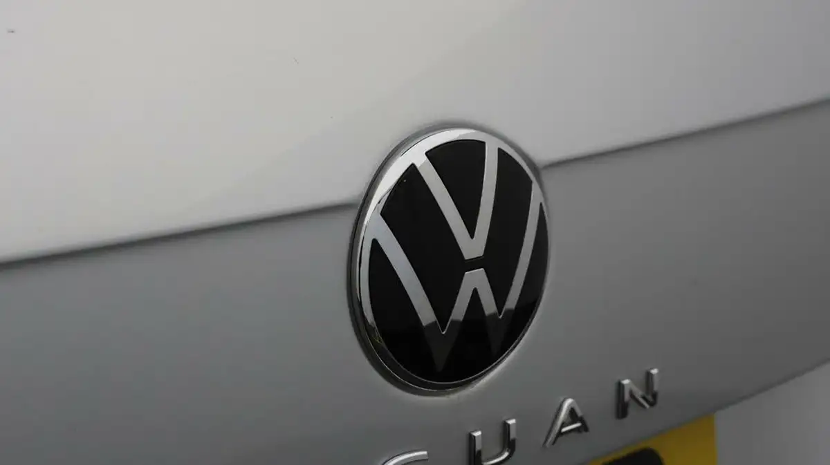 2021-volkswagen-tiguan-15-tsi-life-150ps-dsg-big-19