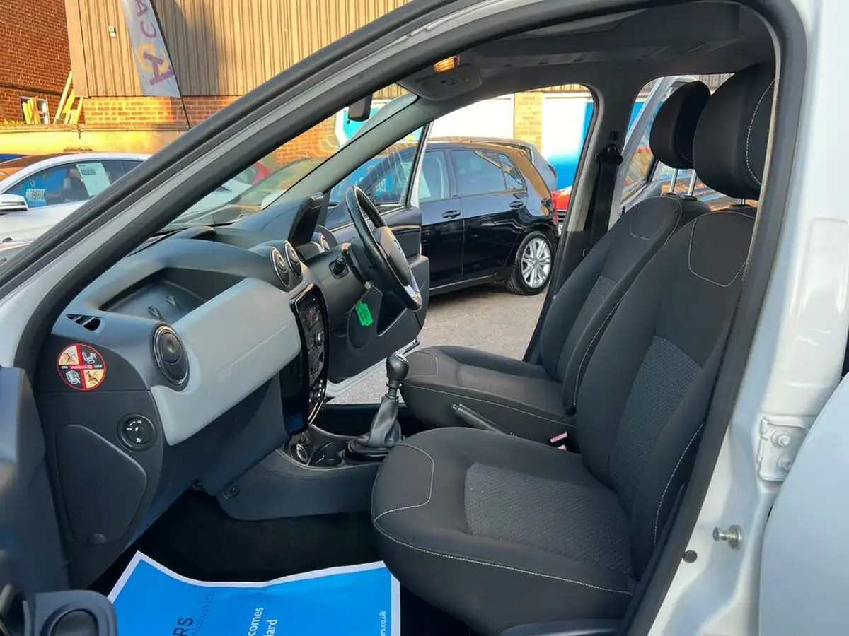 2013-dacia-duster-15d-laureate-109bhp-4x4-big-3