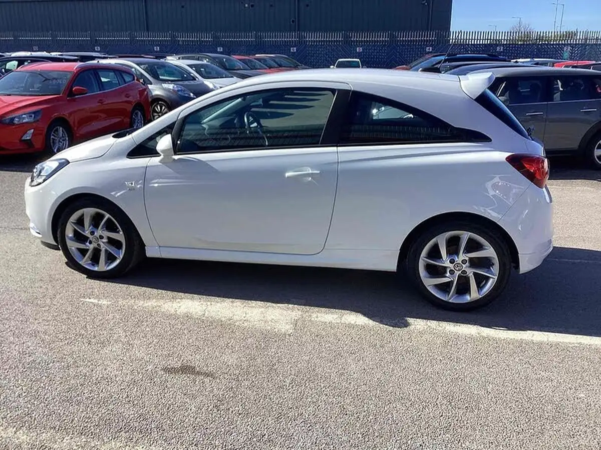 2017-vauxhall-corsa-14i-sri-vx-line-75ps-ecoflex-3d-big-8