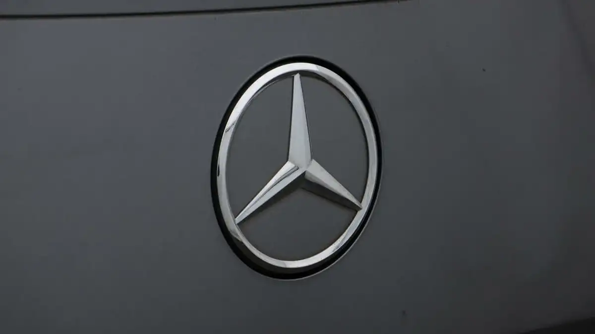 2020-mercedes-benz-cla-13-cla-180-amg-line-premium-plus-coupe-4d-big-22