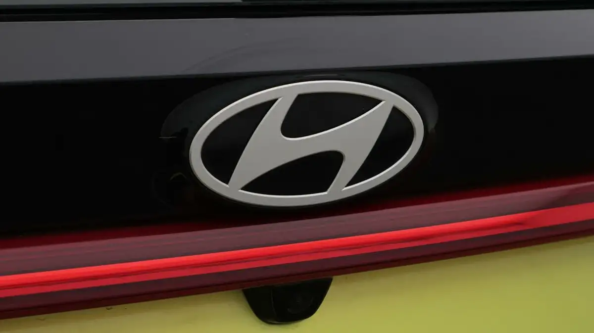 2024-hyundai-i20-10-t-gdi-advance-big-21