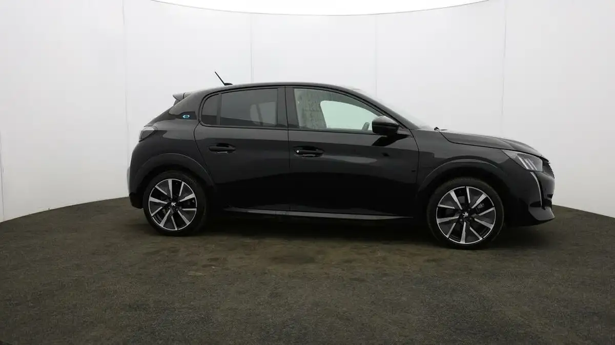 2021-peugeot-208-e-gt-premium-big-45