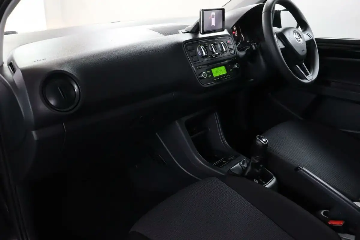 2016-skoda-citigo-10-mpi-colour-edition-5d-big-29