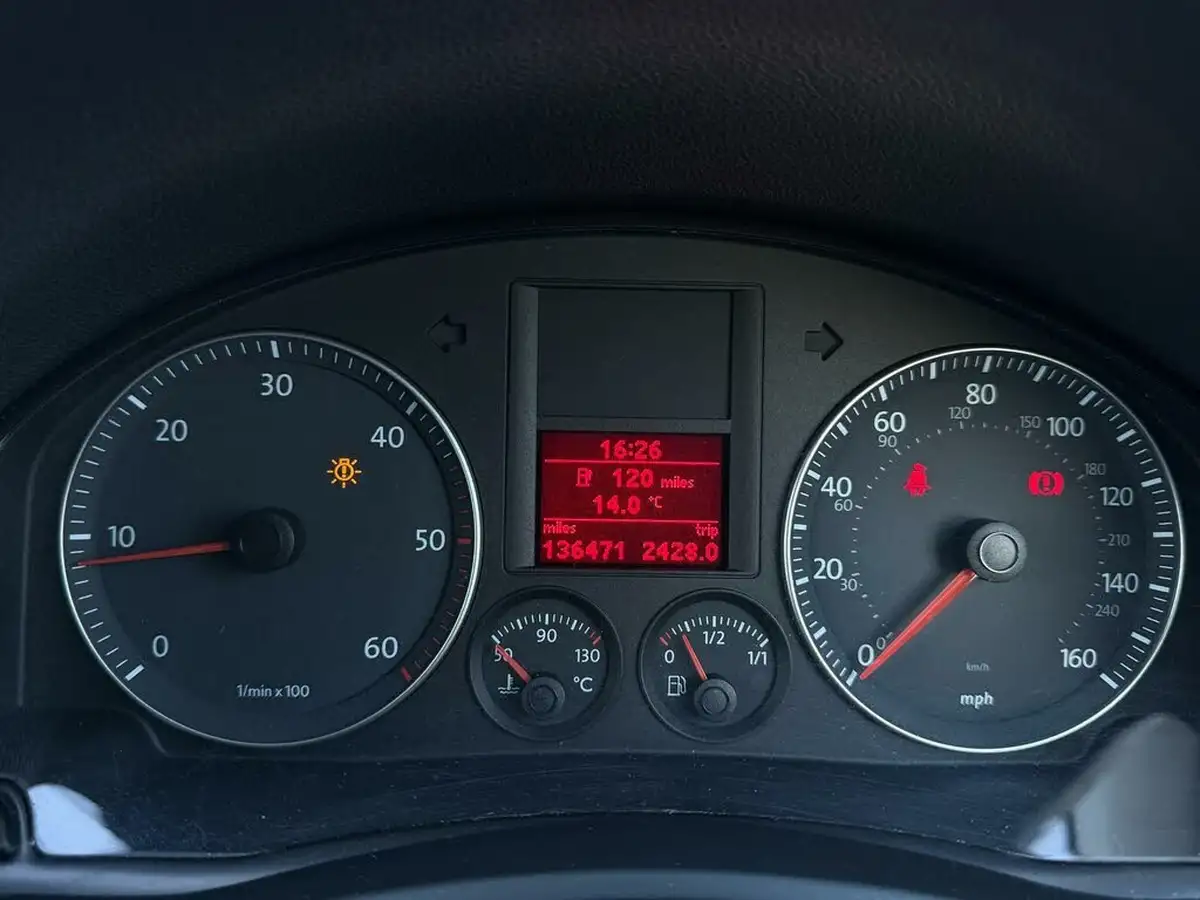 2008-volkswagen-golf-20td-gt-140ps-5d-big-22