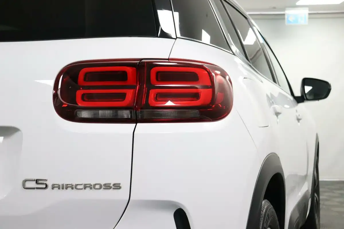2019-citroen-c5-aircross-12-puretech-flair-big-18