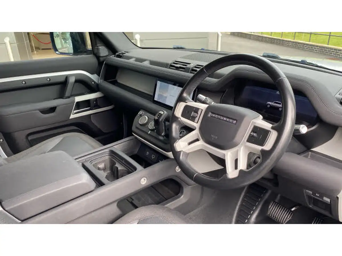 2020-land-rover-110-defender-20-d240-se-110-big-31