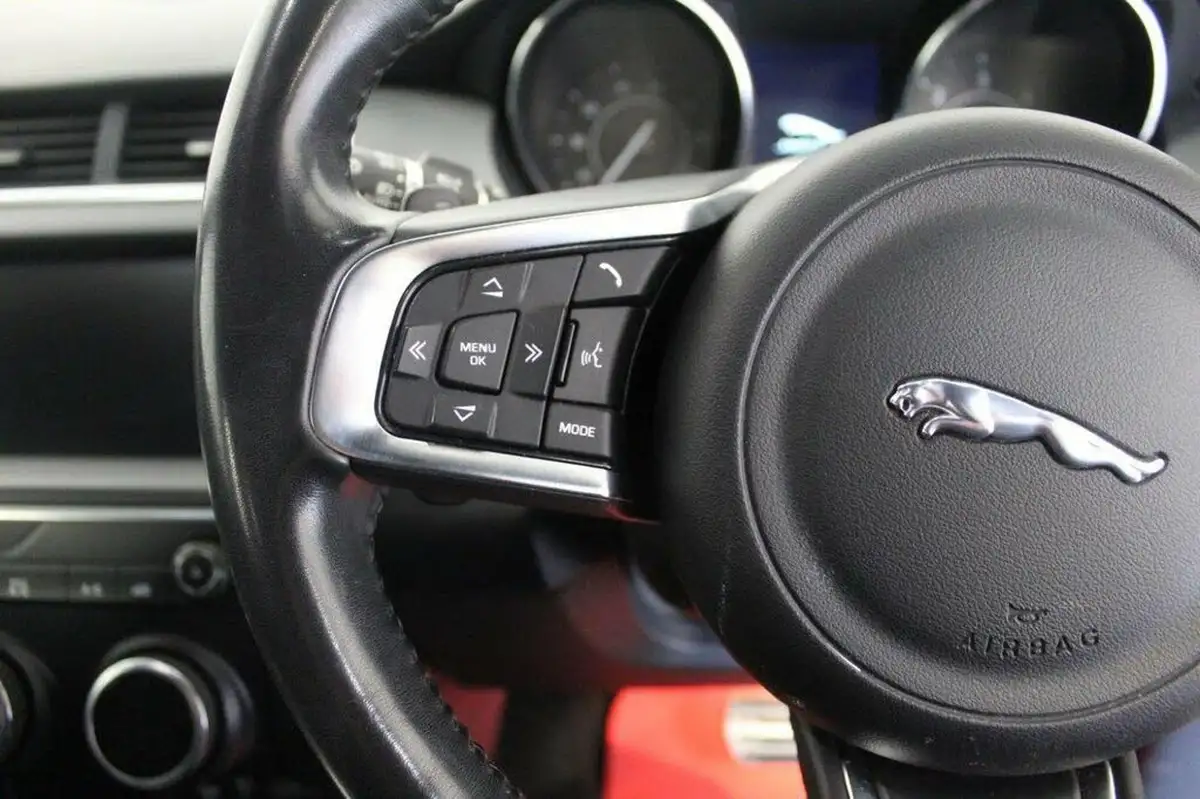 2019-jaguar-e-pace-20-i4d-r-dynamic-s-180ps-awd-auto-big-40