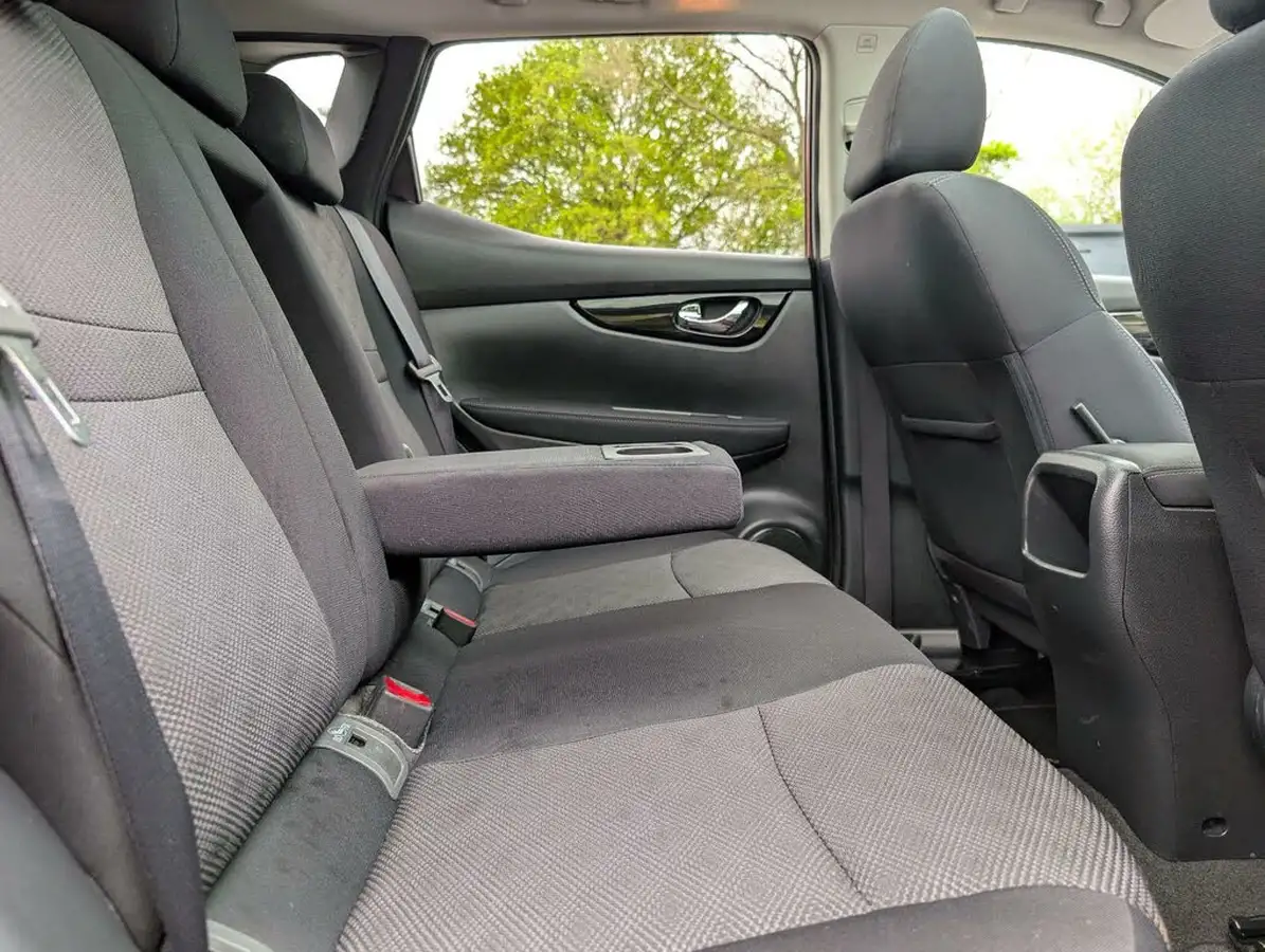 2016-nissan-qashqai-12-n-tec-big-22